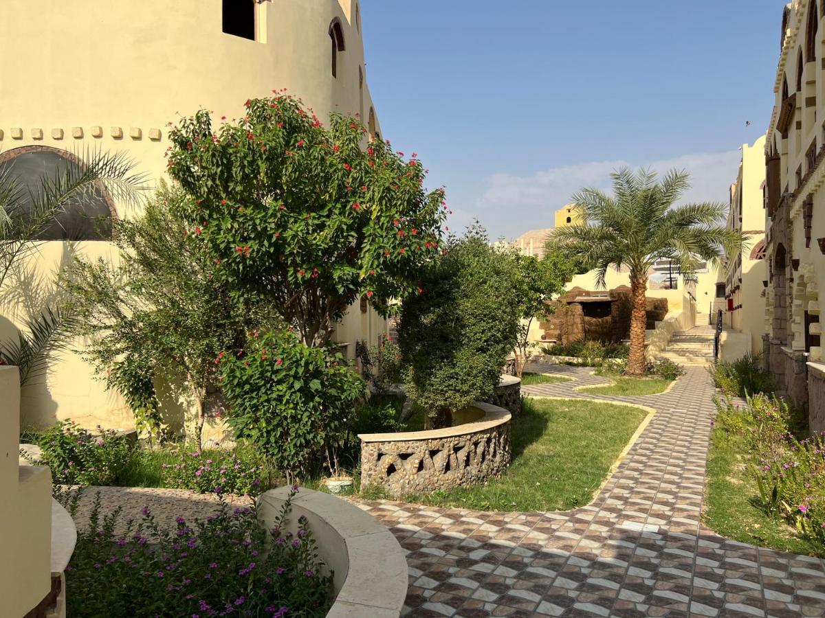 Elphardous Oasis Hotel Luxor Exteriér fotografie